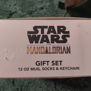 Star Wars Mandalorian Gift Set - Mug, Socks & Keychain